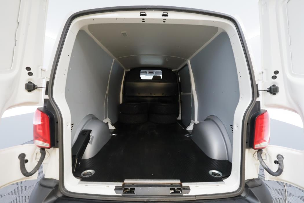 VOLKSWAGEN Transporter 2023