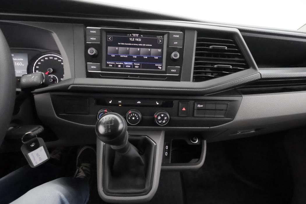 VOLKSWAGEN Transporter 2023