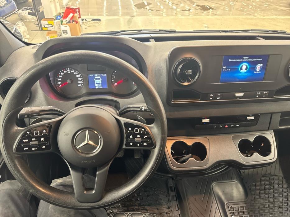 MERCEDES-BENZ Sprinter 2023