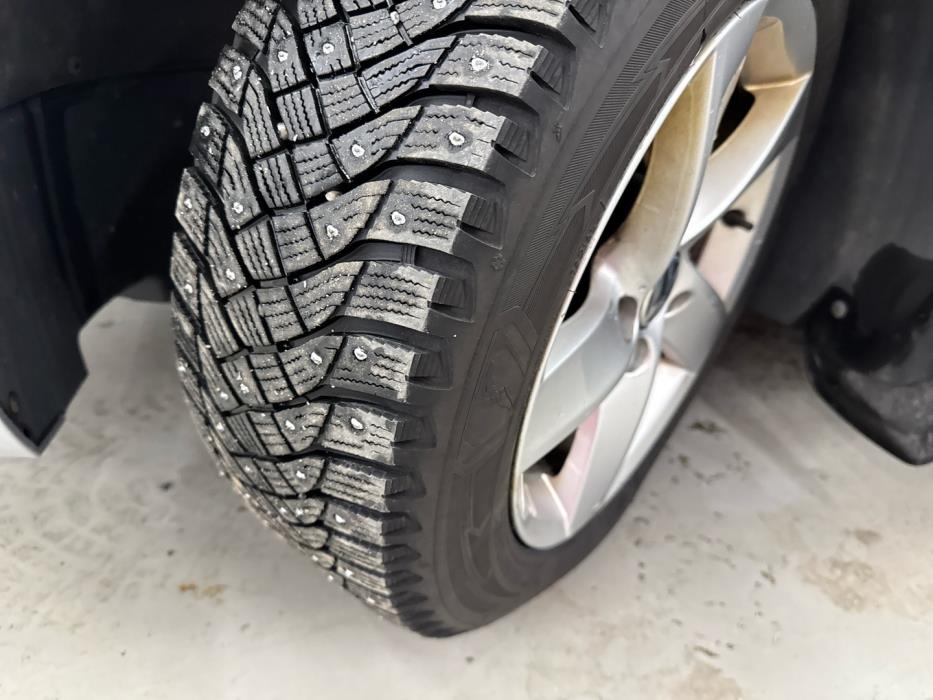 VOLKSWAGEN Passat 2012