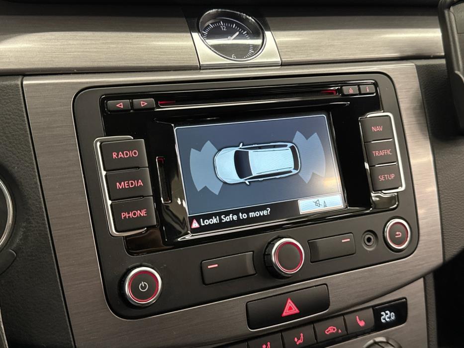 VOLKSWAGEN Passat 2012