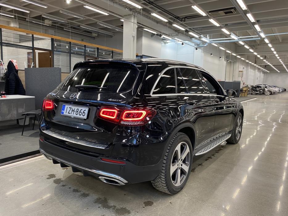 MERCEDES-BENZ GLC 2021