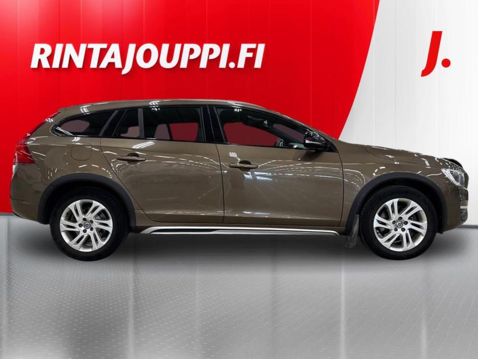 VOLVO V60 Cross Country 2016