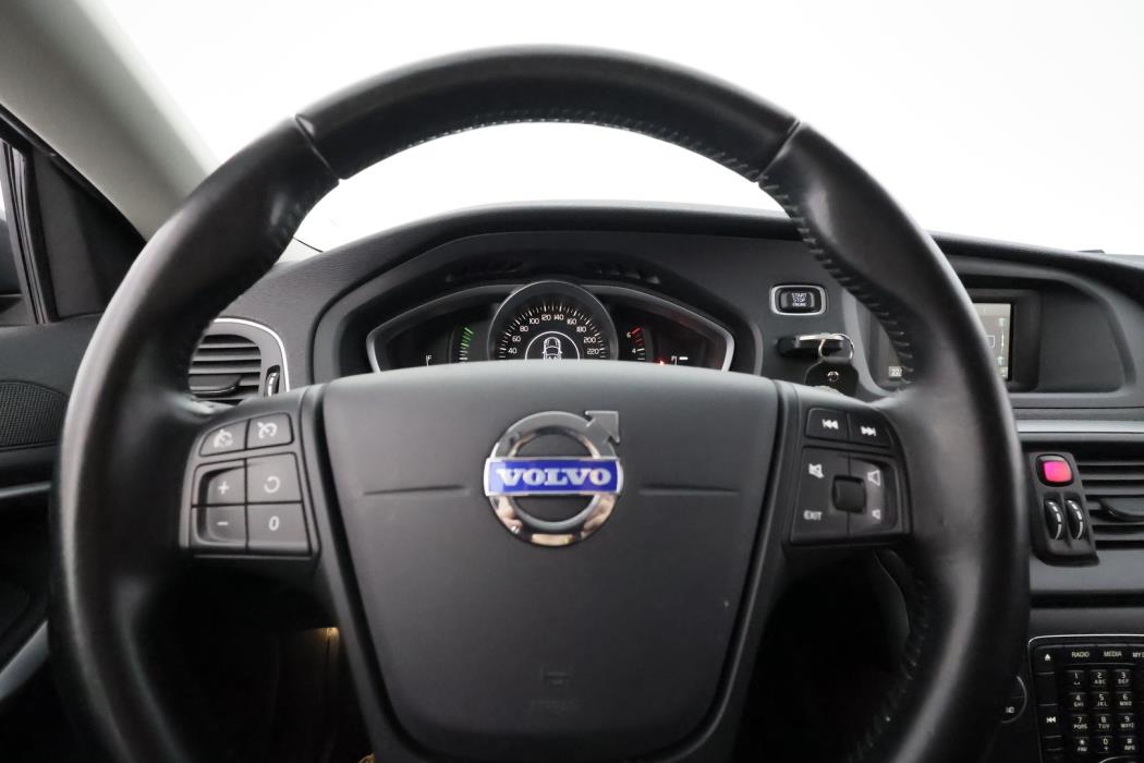 VOLVO V40 2013