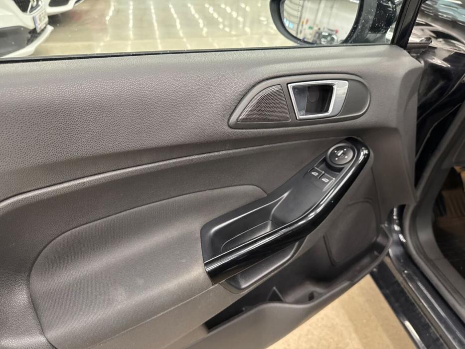 FORD Fiesta 2014