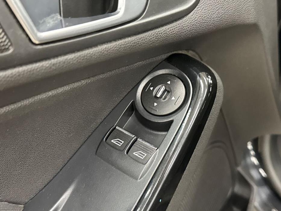 FORD Fiesta 2014