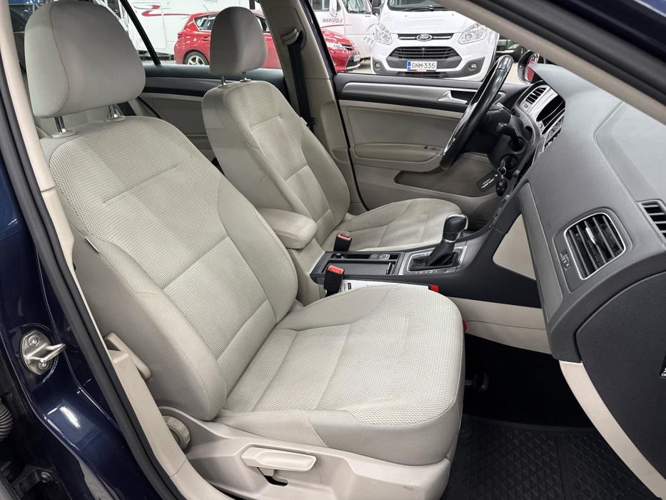 VOLKSWAGEN Golf 2014