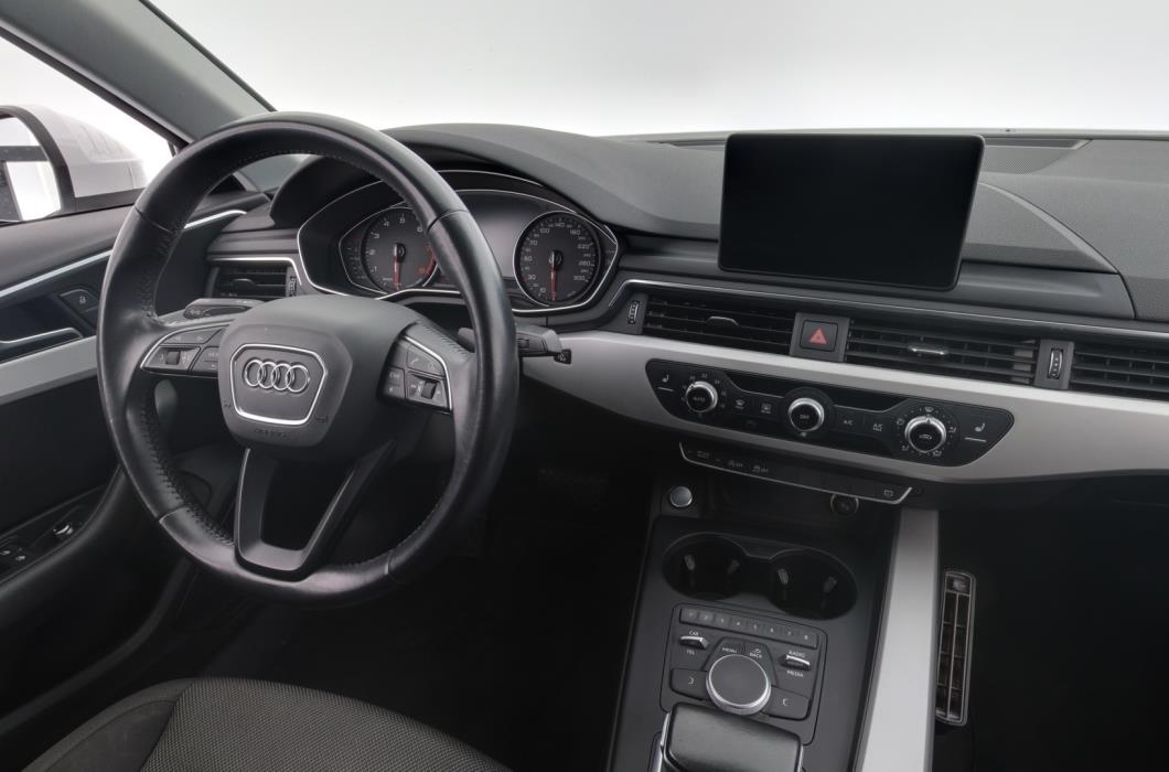 AUDI A4 2016