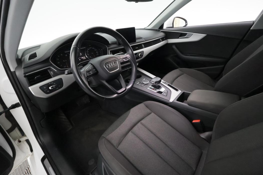 AUDI A4 2016