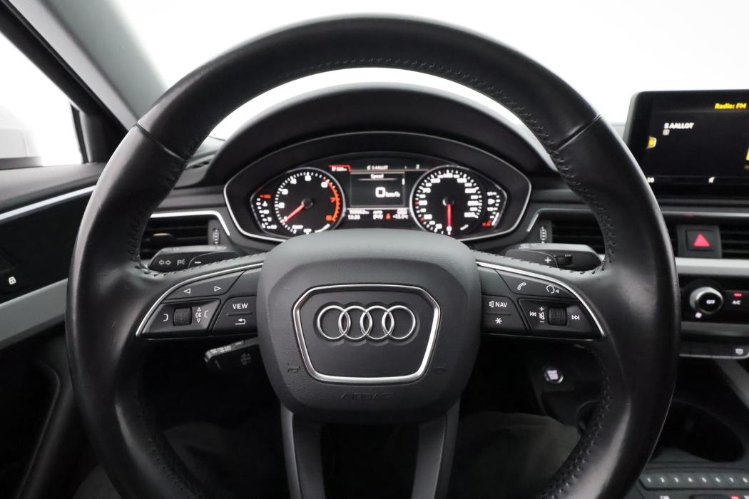 AUDI A4 2016