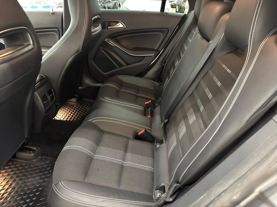 MERCEDES-BENZ CLA 2017