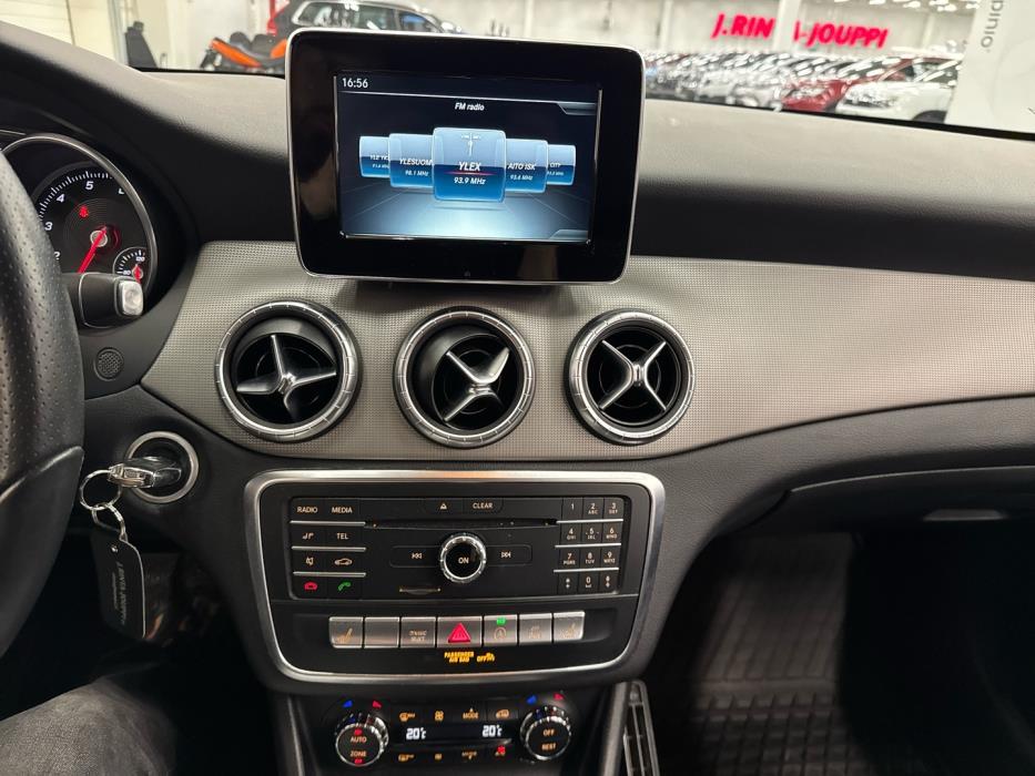 MERCEDES-BENZ CLA 2017