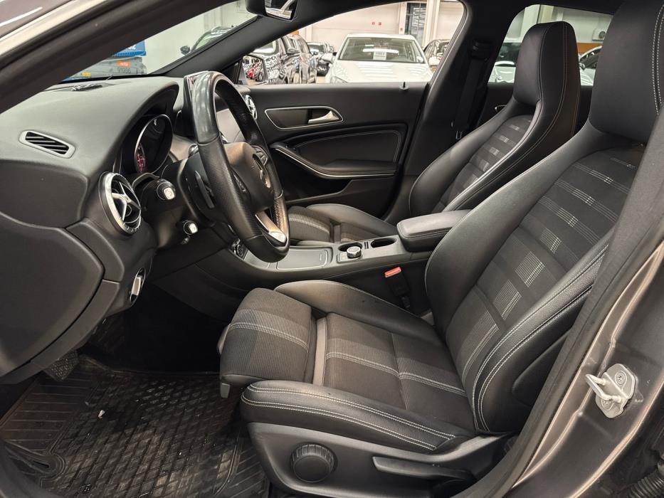 MERCEDES-BENZ CLA 2017