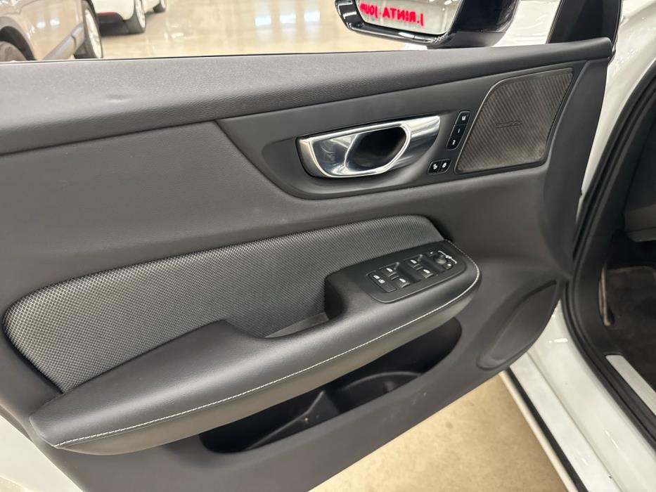 VOLVO S60 2023