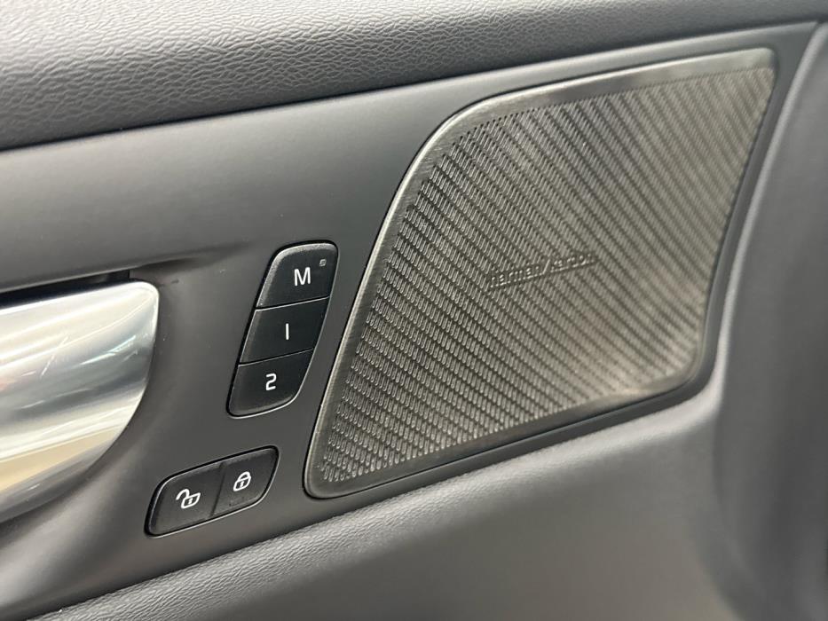VOLVO S60 2023