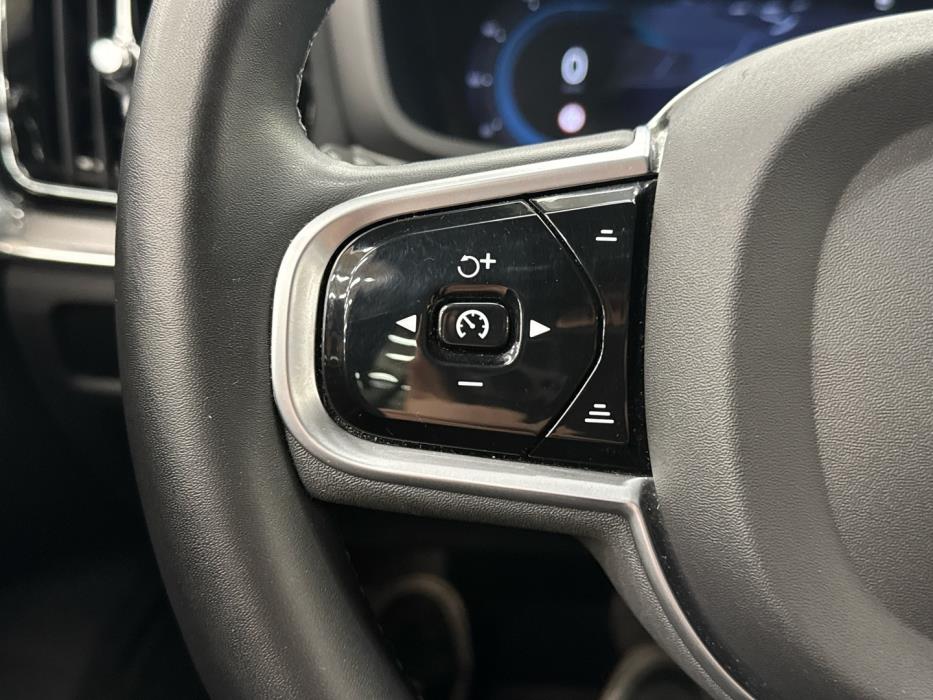 VOLVO S60 2023