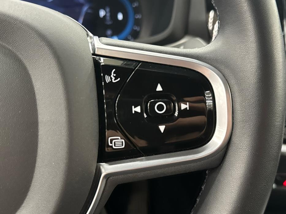 VOLVO S60 2023