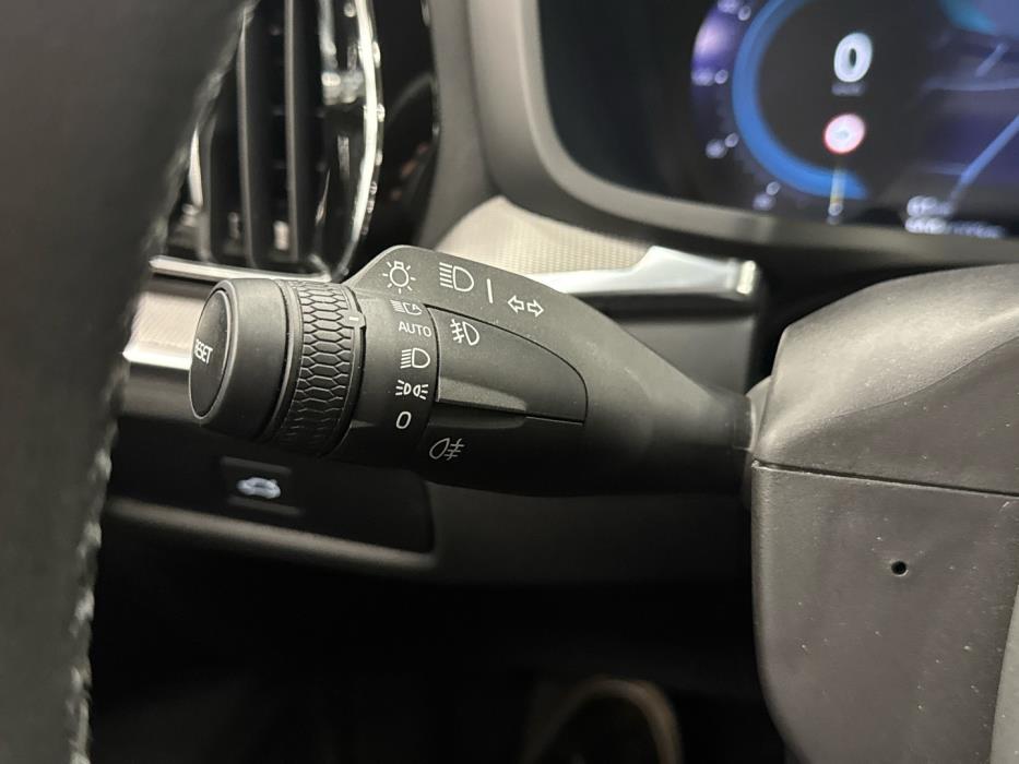 VOLVO S60 2023