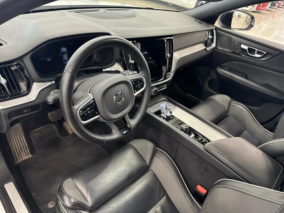 VOLVO S60 2023