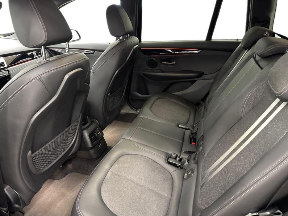 BMW 218 2022