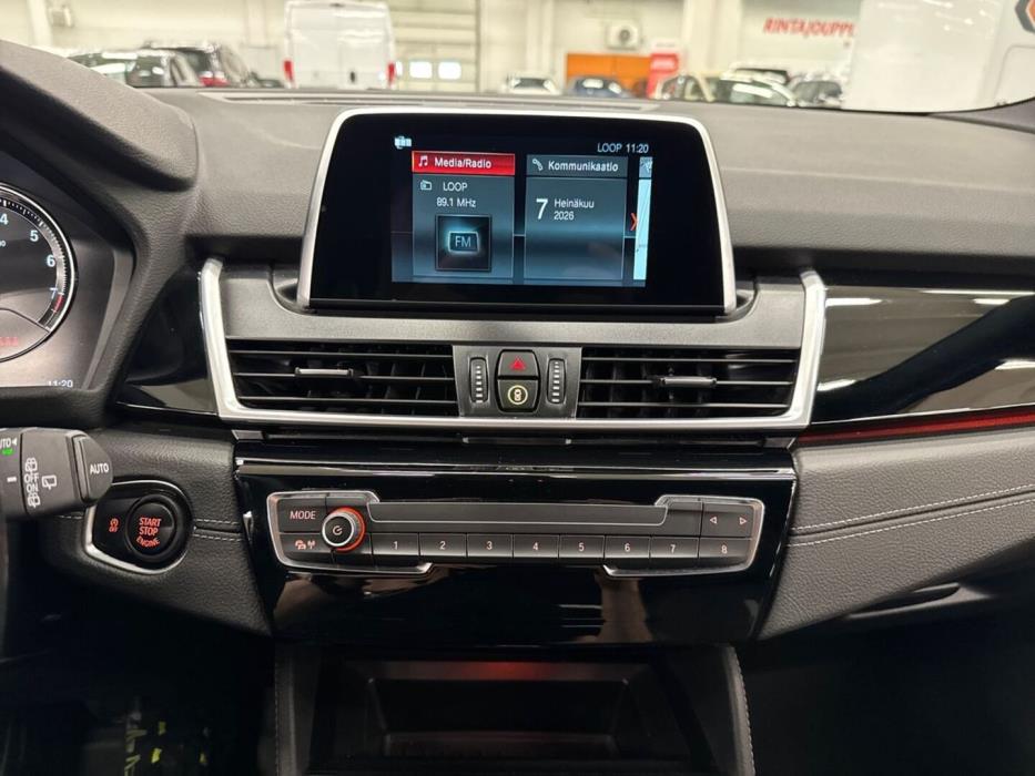 BMW 218 2022