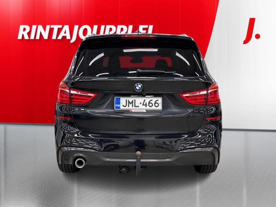 BMW 218 2022