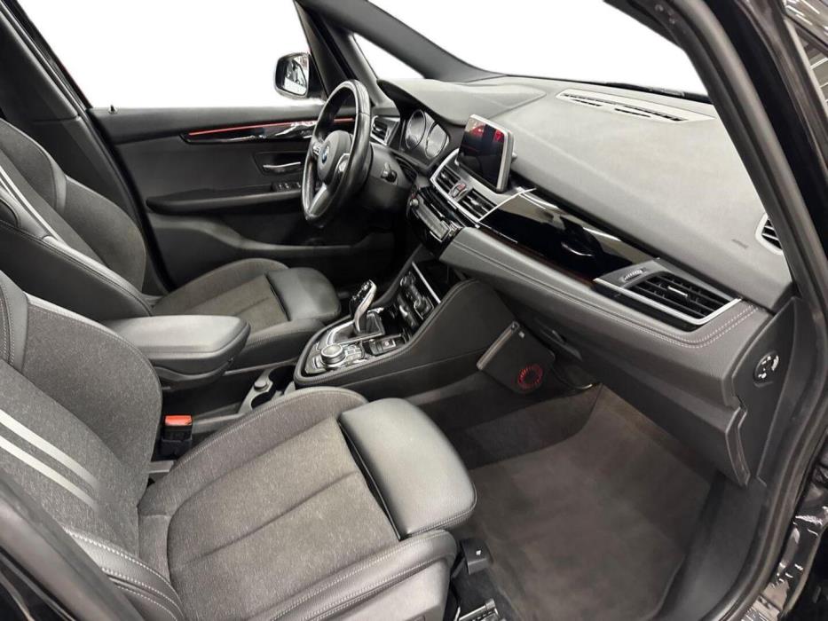 BMW 218 2022