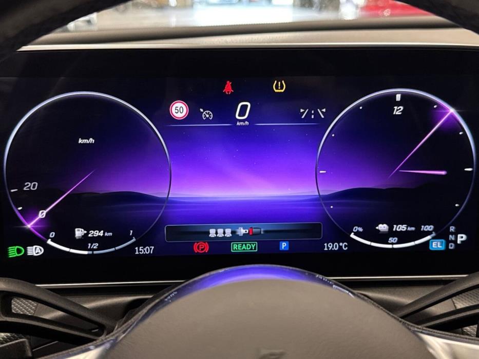 MERCEDES-BENZ C 2022
