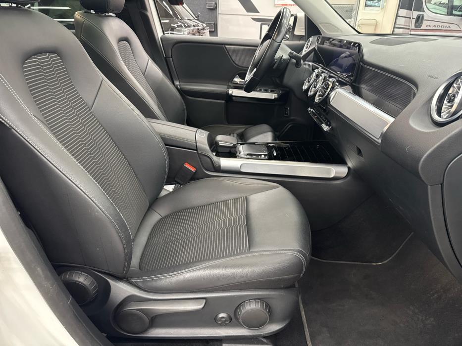 MERCEDES-BENZ EQB 2022