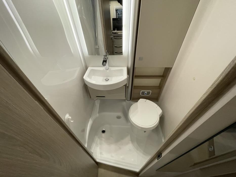 BÜRSTNER Nexxo Van T 590 2022