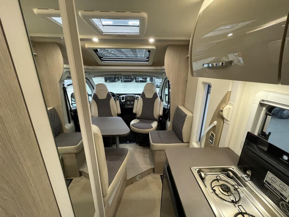 BÜRSTNER Nexxo Van T 590 2022