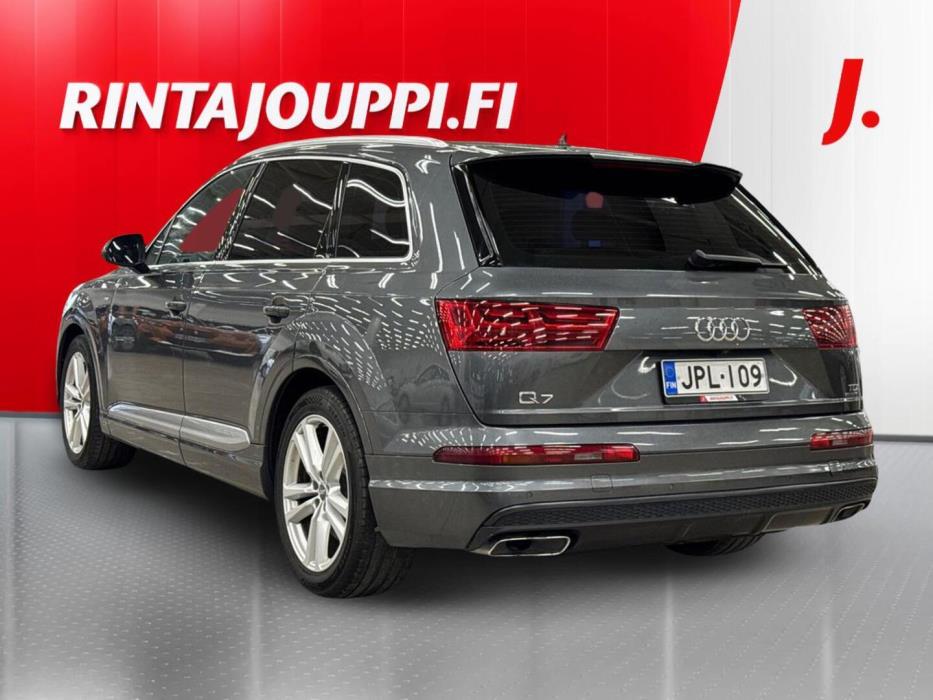 AUDI Q7 2015