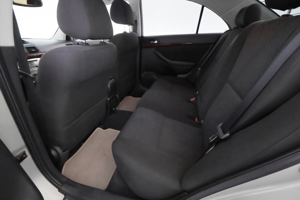 TOYOTA Avensis 2005
