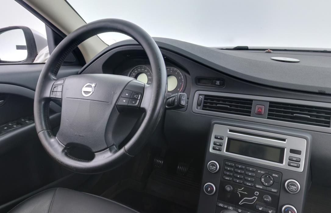VOLVO V70 2008