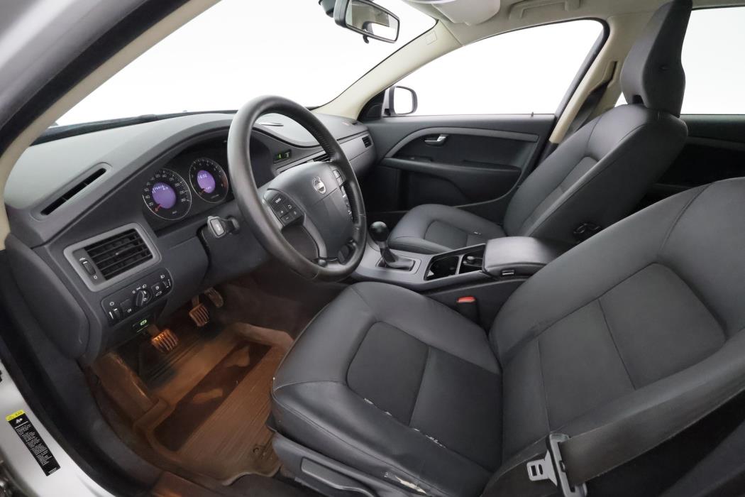 VOLVO V70 2008