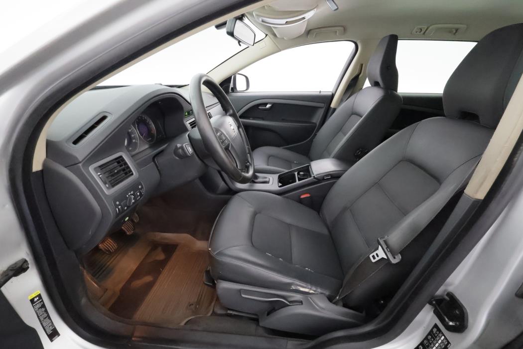 VOLVO V70 2008