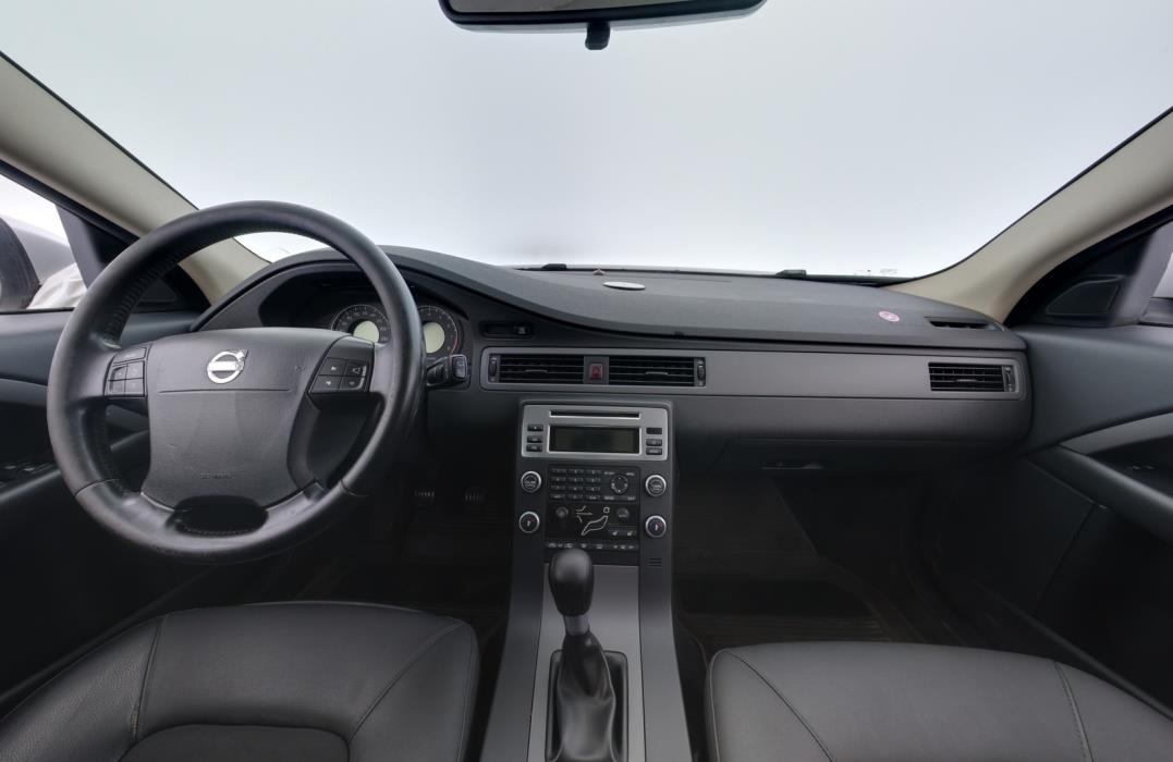 VOLVO V70 2008