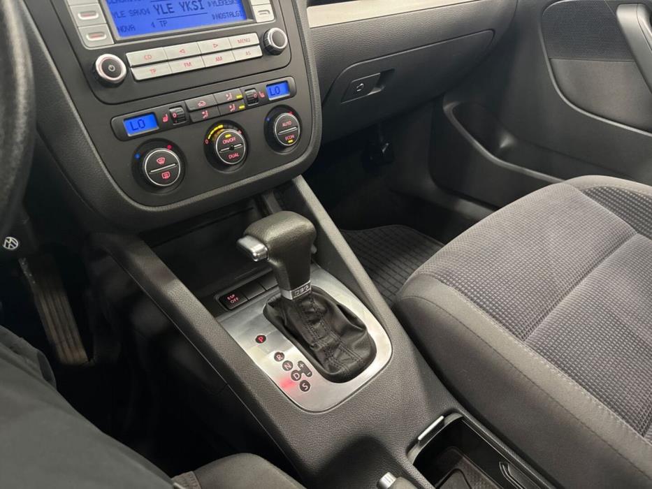 VOLKSWAGEN Jetta 2007