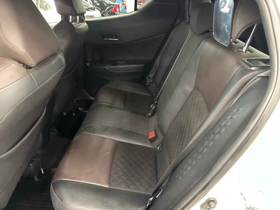 TOYOTA C-HR 2017