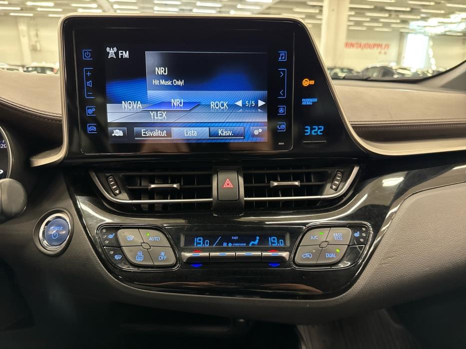 TOYOTA C-HR 2017