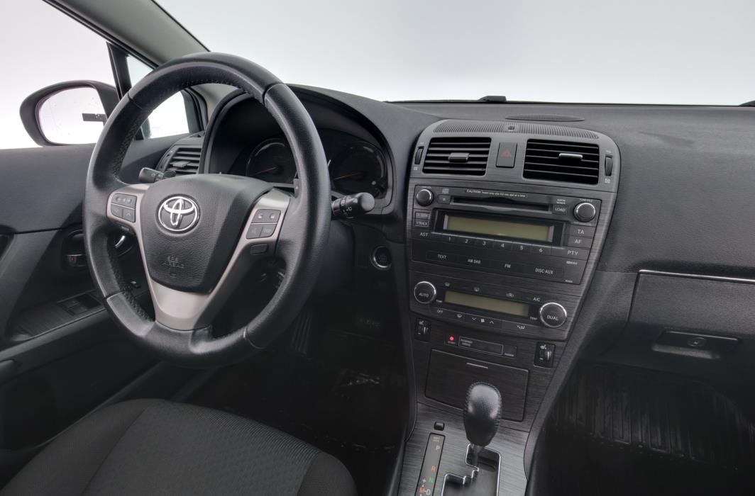 TOYOTA Avensis 2009