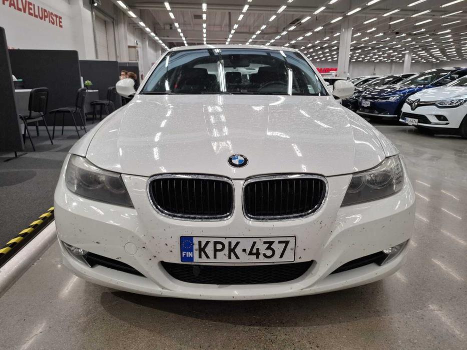 BMW 323 2009