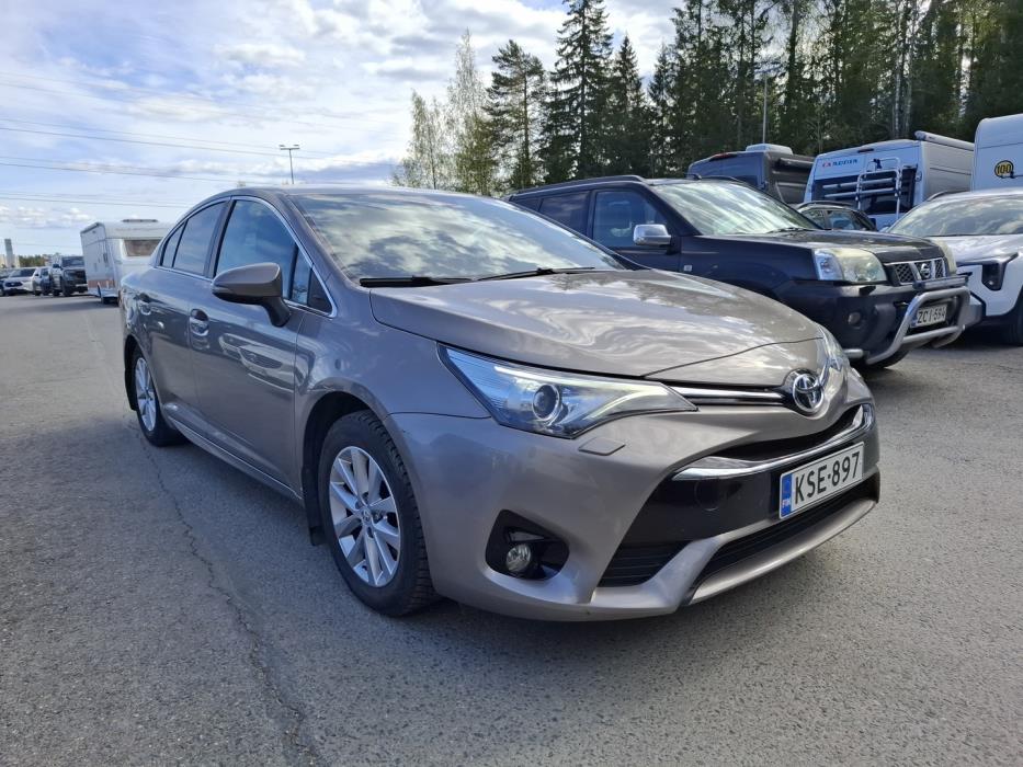 TOYOTA Avensis 2016