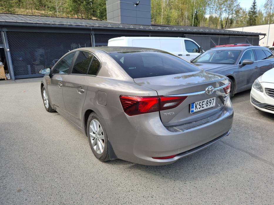 TOYOTA Avensis 2016