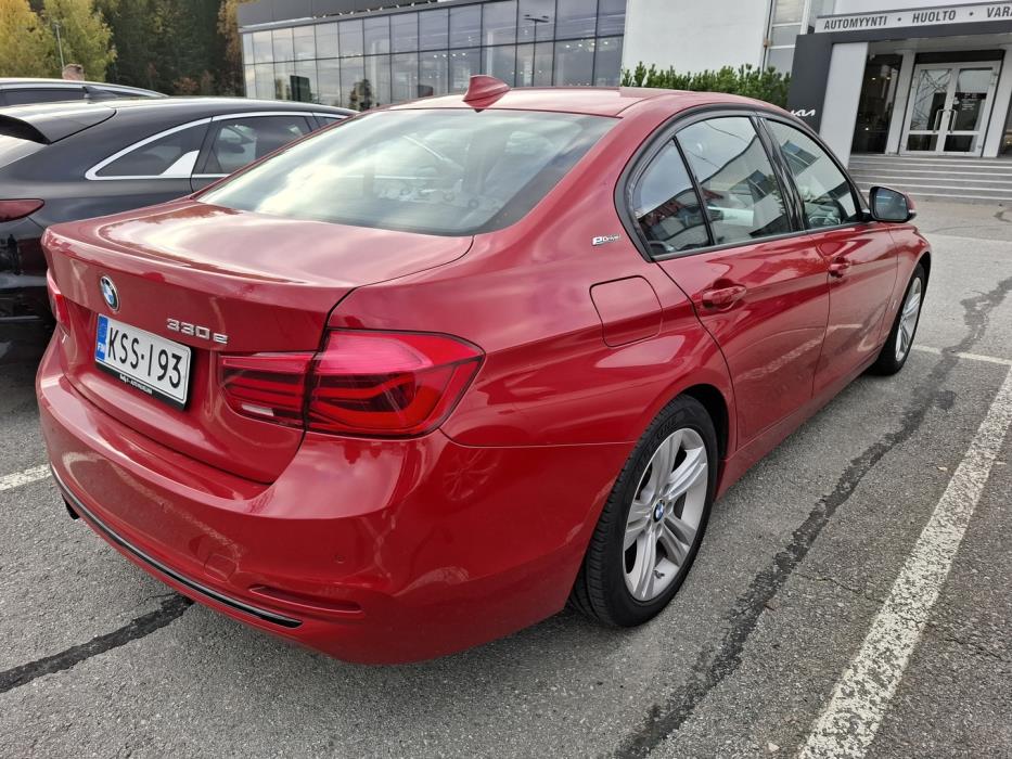 BMW 330 2017