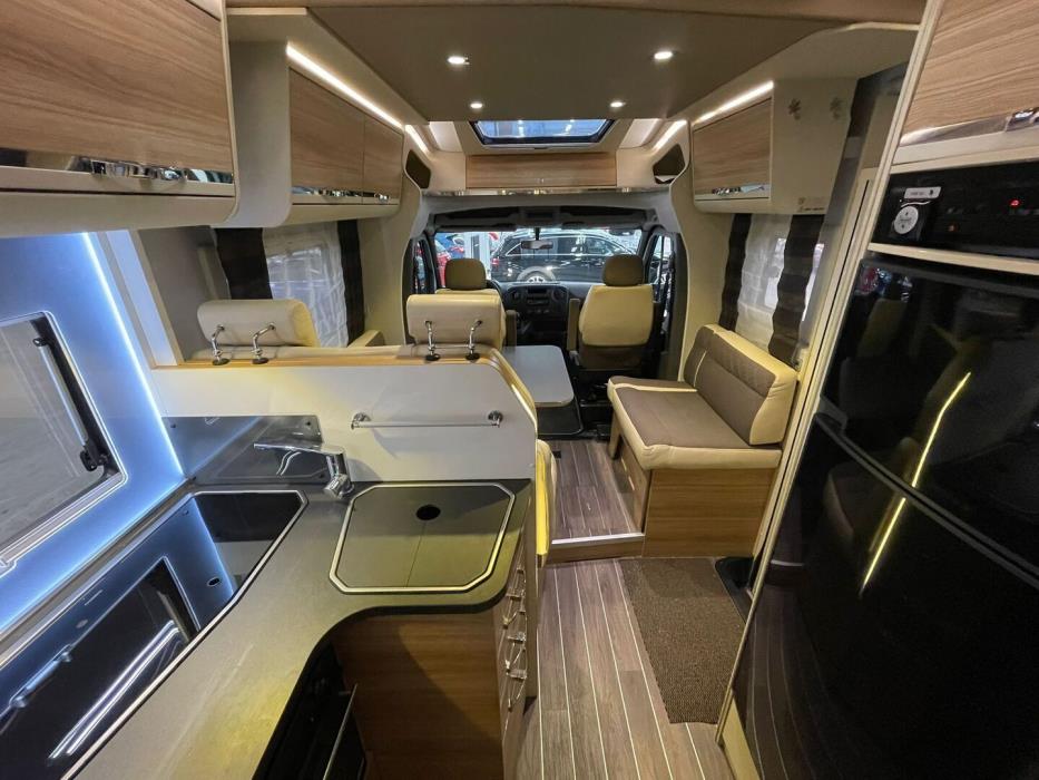 ADRIA Matrix Supreme 687 SBC 2017