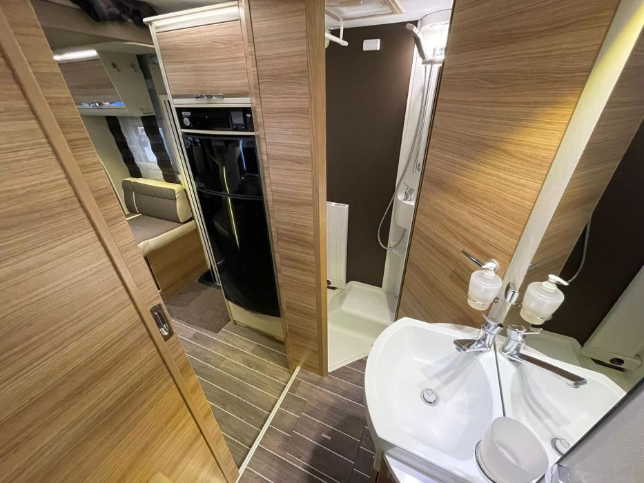 ADRIA Matrix Supreme 687 SBC 2017