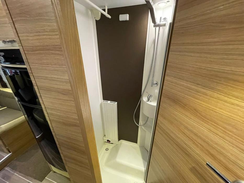 ADRIA Matrix Supreme 687 SBC 2017