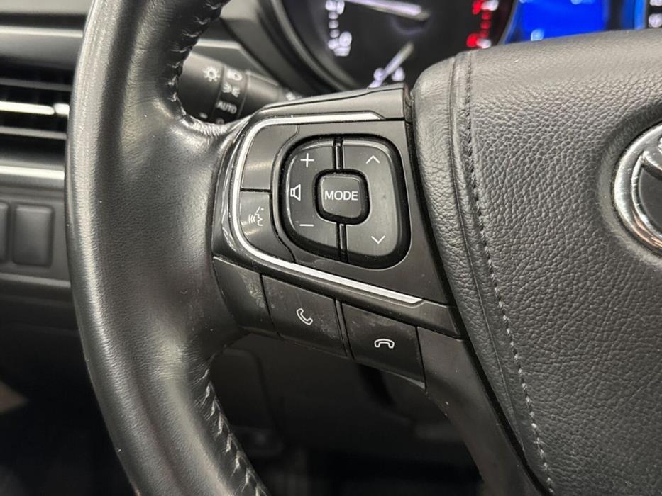 TOYOTA Avensis 2017
