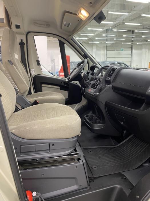 PÖSSL SUMMIT 640 2019